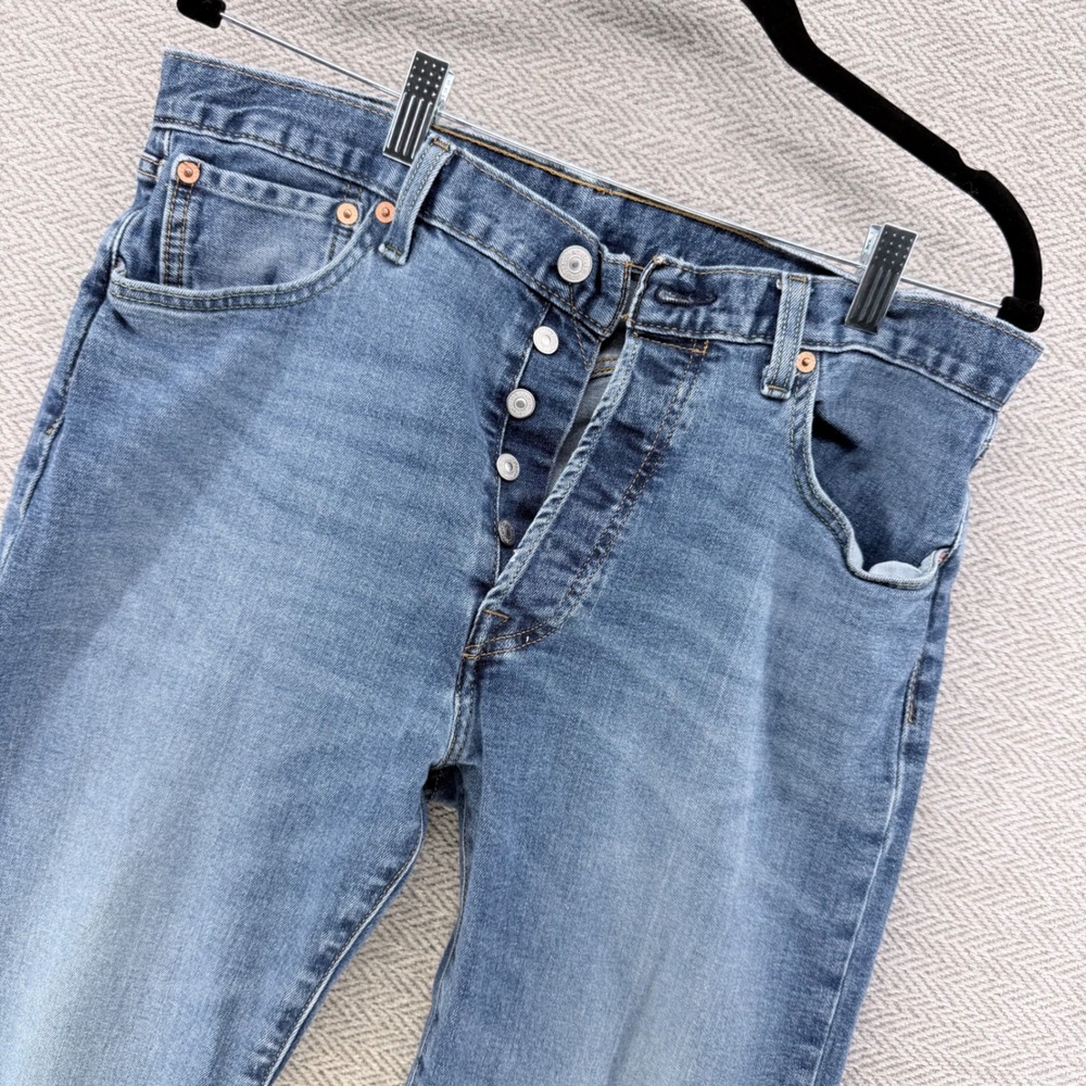 Levis 501 Original Fit Straight Leg Button Fly Blue Jeans Mens 34x31